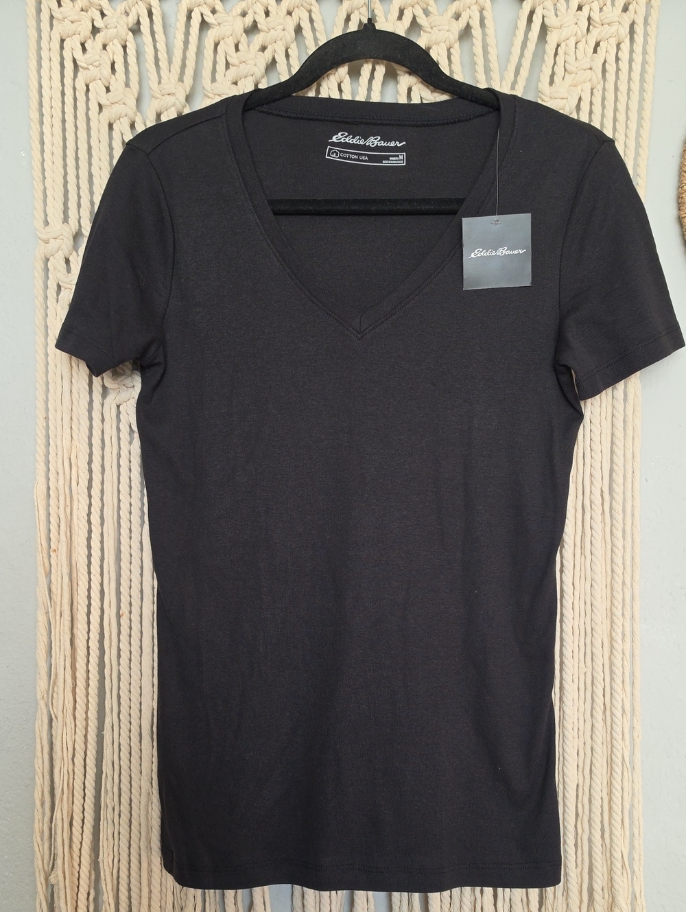 Eddie Bauer Women's Black V-Neck Short Sleeve Tee